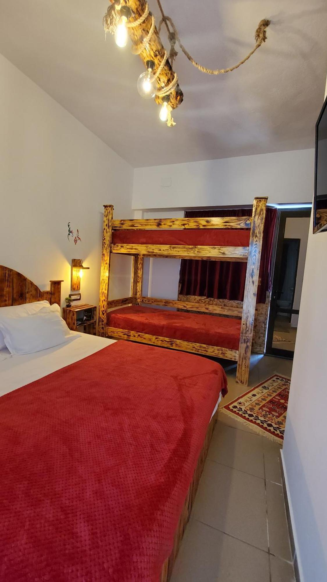 Clockwise Guestrooms Gjirokastra Szoba fotó
