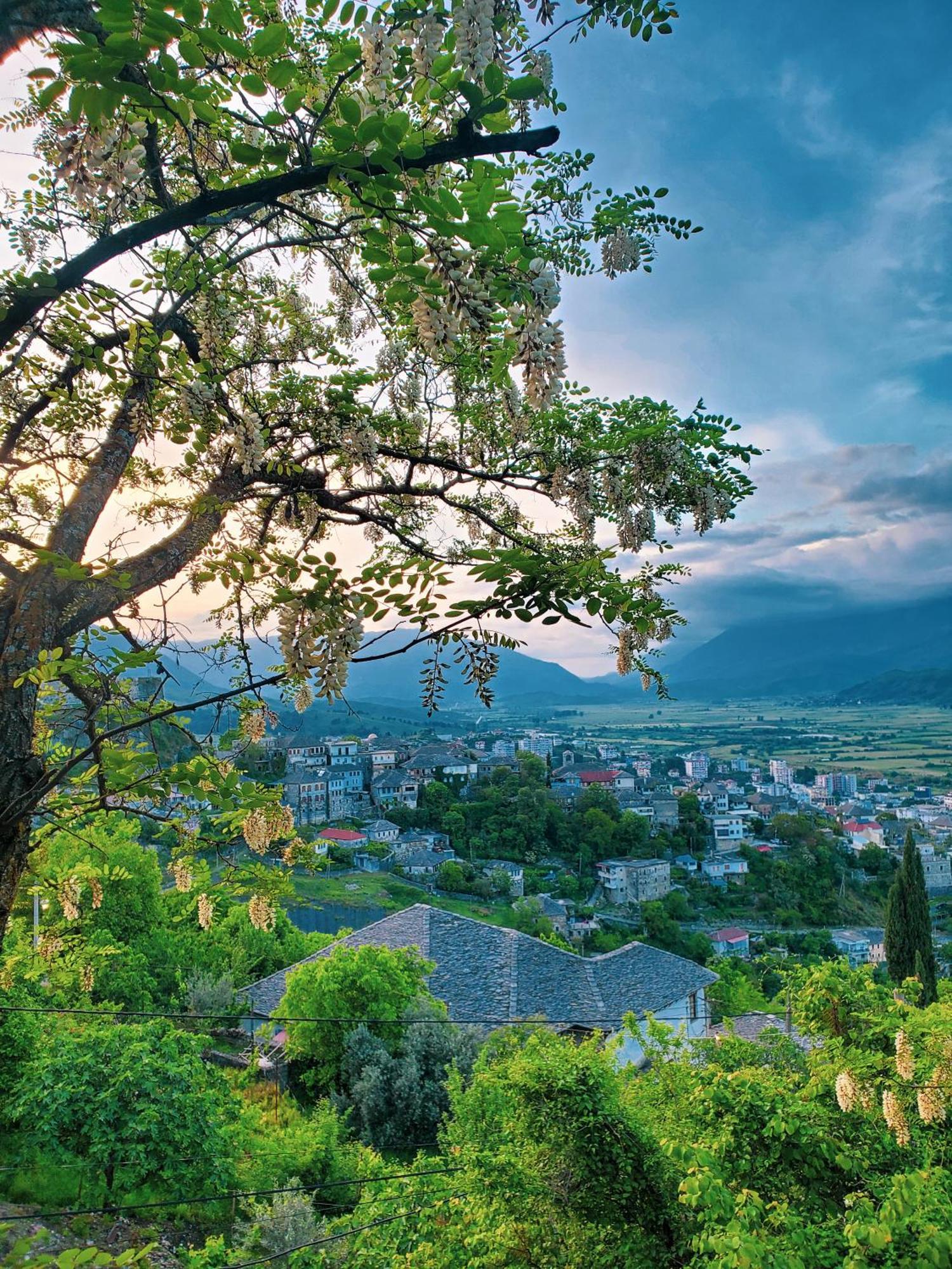 Clockwise Guestrooms Gjirokastra Kültér fotó